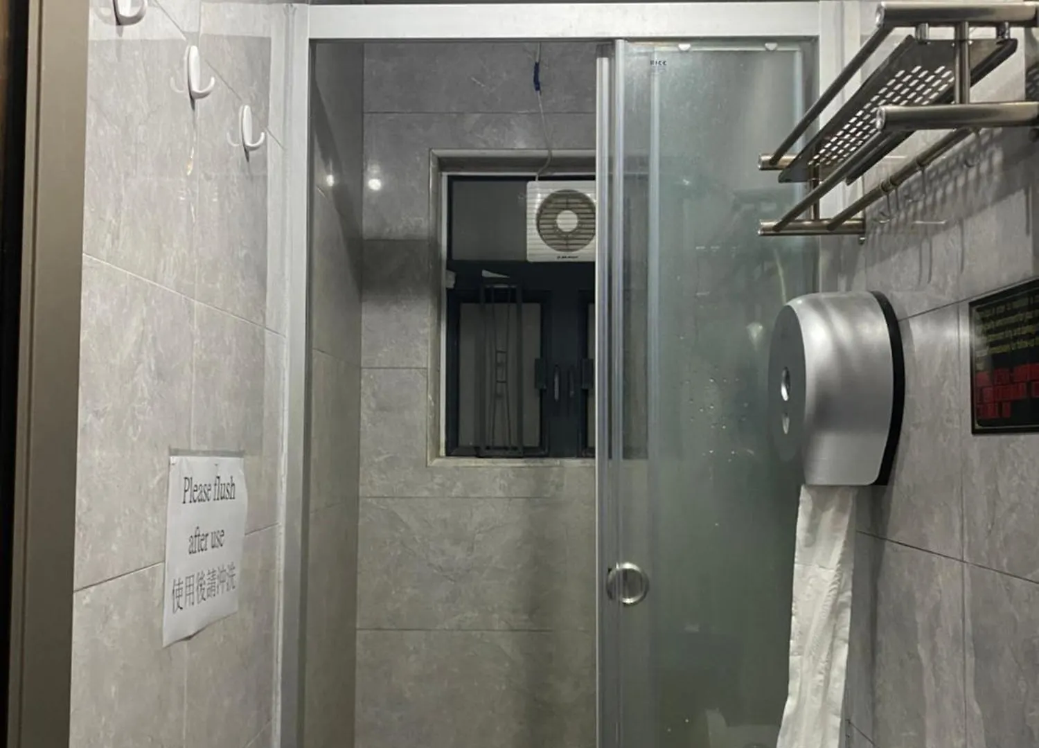 カプセルホテル Sleep Cubee Hostel 香港