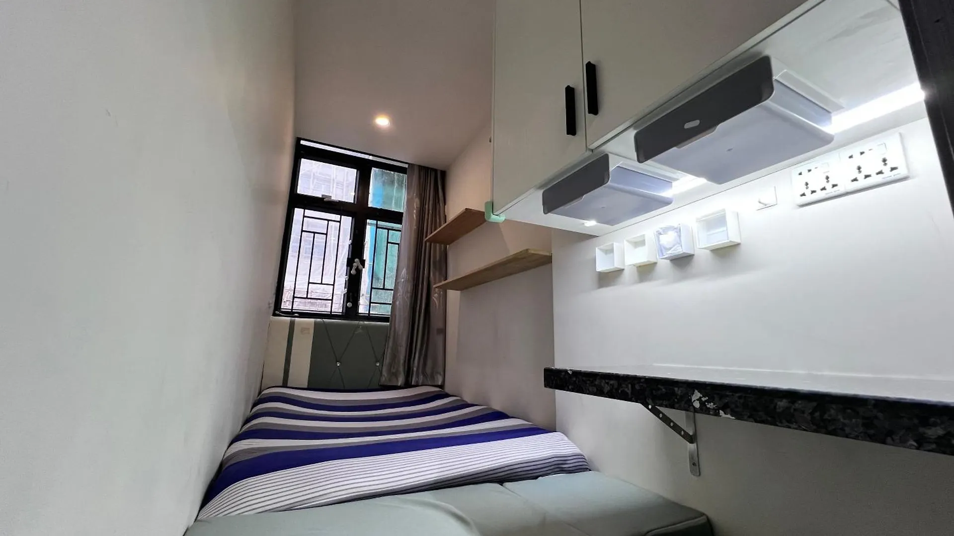 カプセルホテル Sleep Cubee Hostel 香港